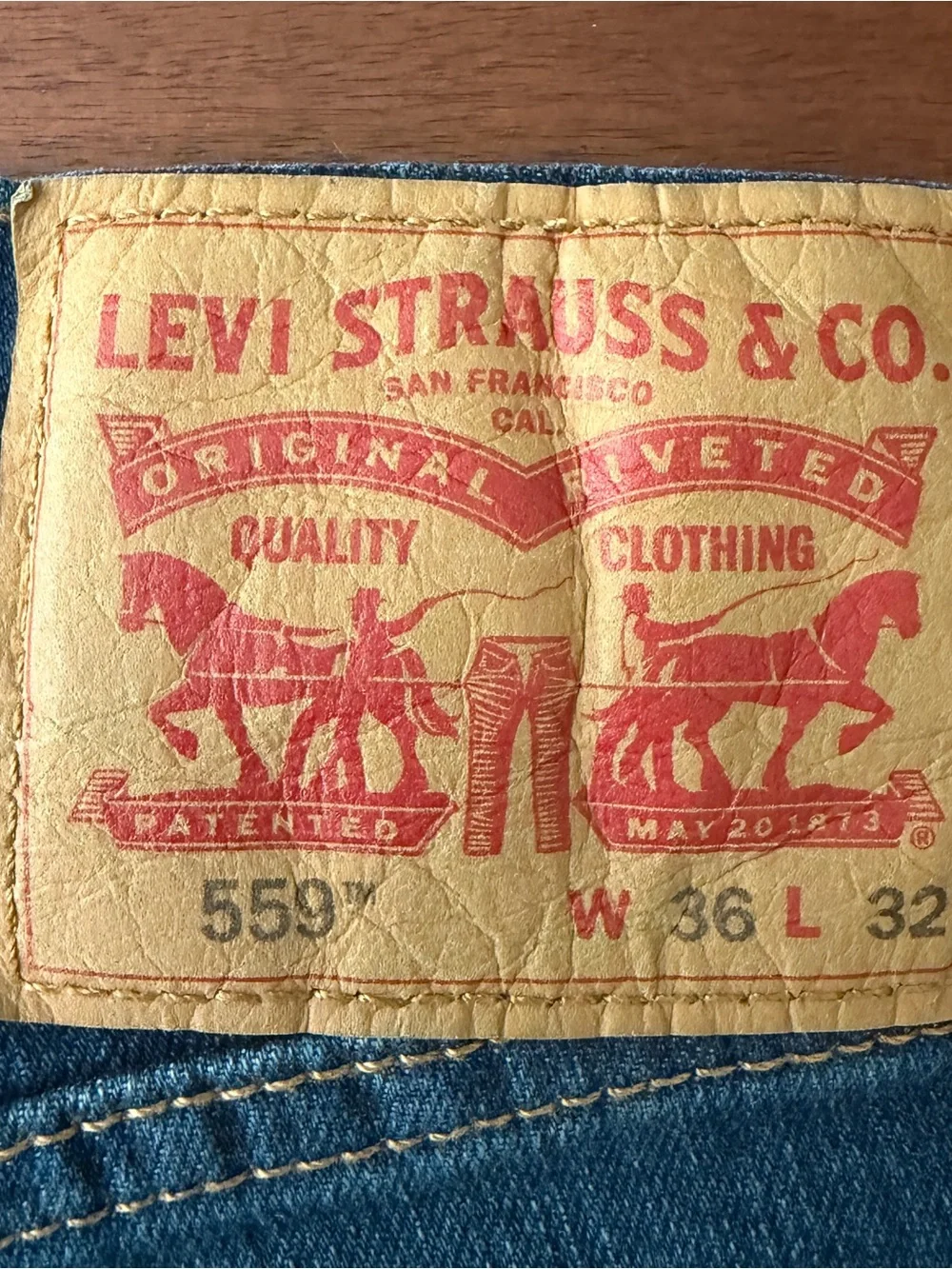 Levi’s 559 Relaxed Straight Leg Medium Wash Five Pocket Jeans 36x32